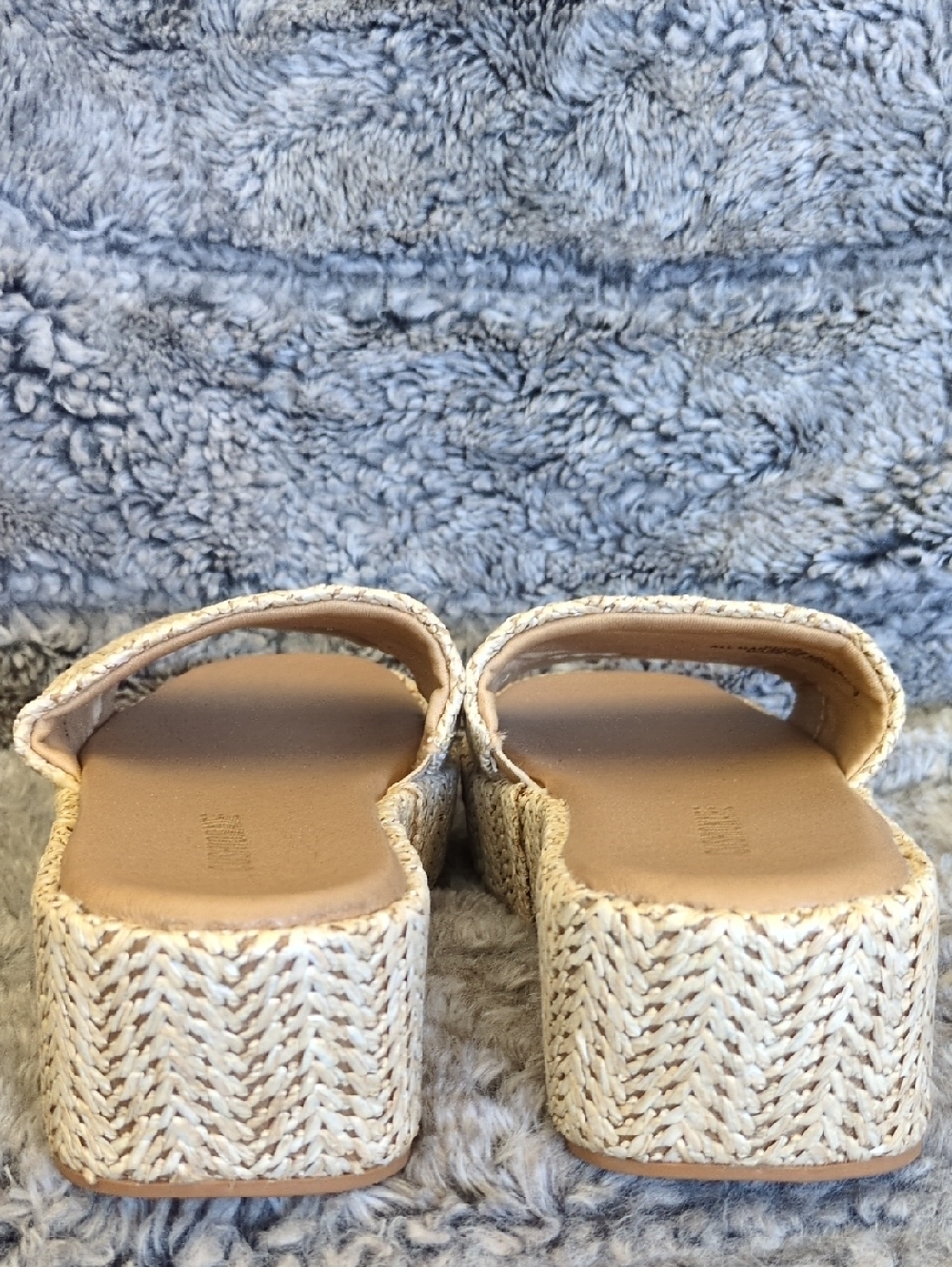 Cushionaire Kudos Platform Sandals Women's 8 - Picture 4 of 5